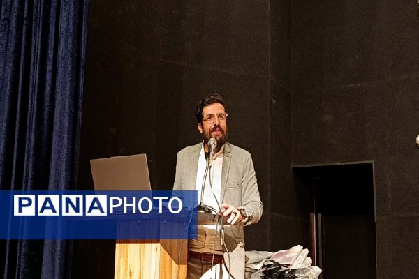 برگزاری نشست صمیمانه هنرمندان و فعالان عرصه رسانه در شهرستان ملارد