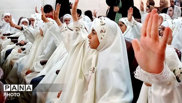 یاد پرواز، در جشن شکوفاییِ تکلیف