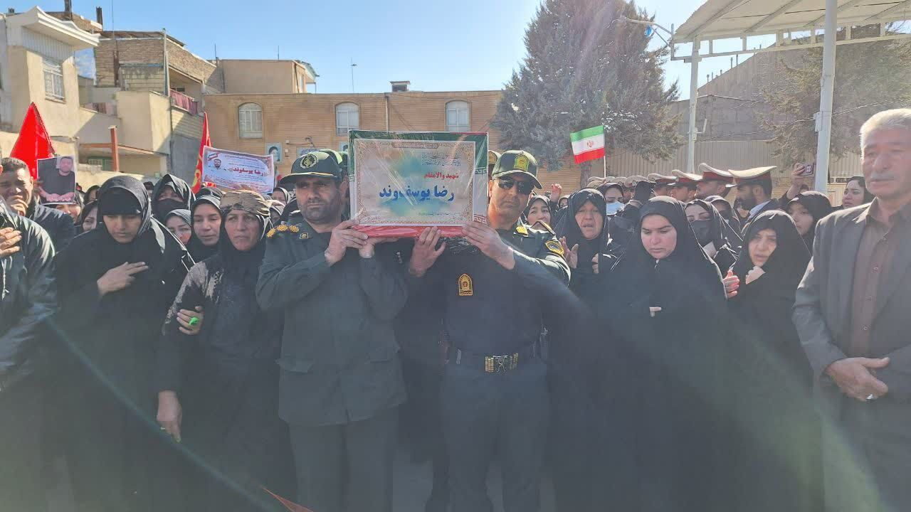 مراسـم تشییـع و تدفین پیکر مطهر شهید مدافع وطن رضا یوسفوند در شهرستان سلسله