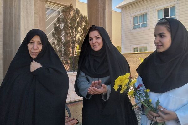 تقدیر از مقام پرستار به‌مناسبت ولادت حضرت زینب کبری (س)