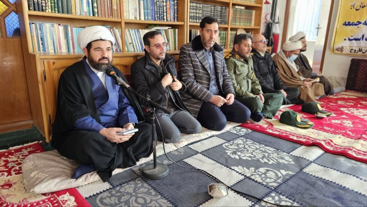 دیدار فرماندار فاروج با امام جمعه به مناسبت آغاز دهه فجر 