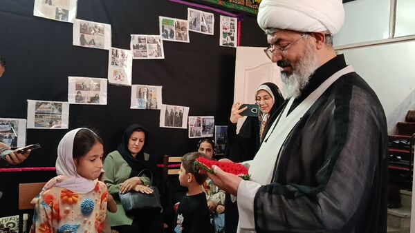 بازدید امام جمعه کاشمر از کلاس های اوقات فراغت