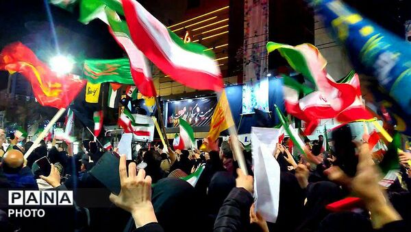 خروش مردمان انقلابی شهرستان ملایر به یاد رهبر شهید جمهوری اسلامی