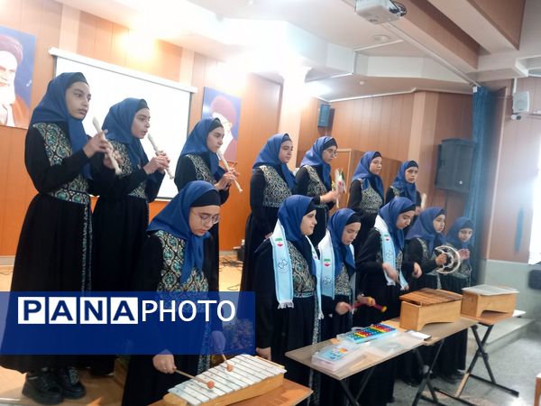 اختتامیه جشنواره سفیران سلامت،یاریگران زندگی ونوجوان سالم دردبیرستان دوره اول آرمینه مصلی نژاد