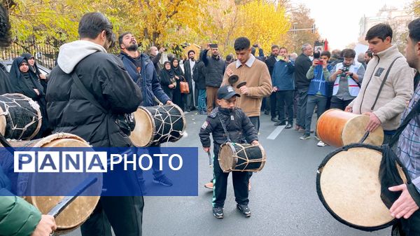 شکوه حضور فرهنگیان مناطق تهران در تشییع شهید گمنام
