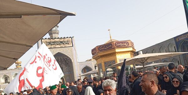 مراسم زنجیر زنی و سینه زنی به مناسبت شهادت امام رضا علیه السلام 