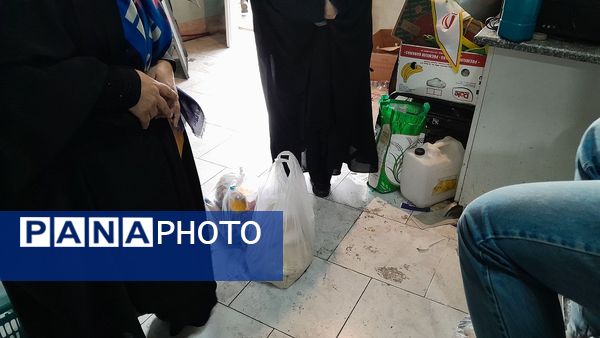 اهدای بسته‌های معیشتی به نیازمندان در ناحیه ۲ کرج