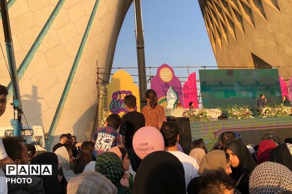 شور غدیر در میدان آزادی؛ پایتخت غرق در جشن ولایت