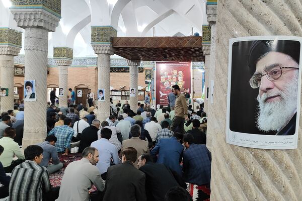 مراسم چهلمین روز شهادت شهدای اقتدار با حضور گسترده مردم کردستان در سنندج 