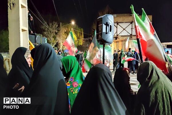 هستیم بر عهدی که بستیم تا آخر جان