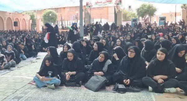 برگزاری مراسم شیرخوارگان حسینی در شهر بادرود 