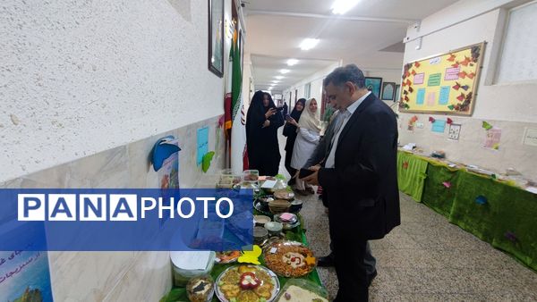 جشنواره غذای سالم در مدارس ناحیه ۶ مشهد