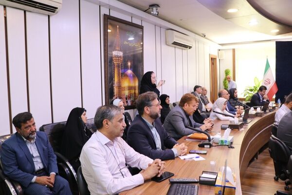تجلیل از دانش آموزان افتخارآفرین خراسان رضوی در کنکور سراسری و مدال آور در المپیادهای علمی جهانی