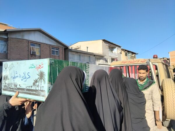 دبیرستان نجم میزبان پیکر یک شهید گمنام شد