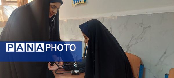 افتتاح اتاق بهداشت در دبیرستان نسرین عرب ساوه