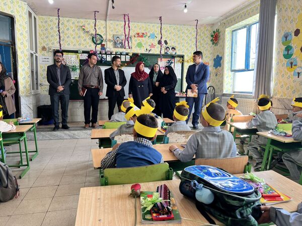 جشن شکوفه‌ها در مدارس سملقان