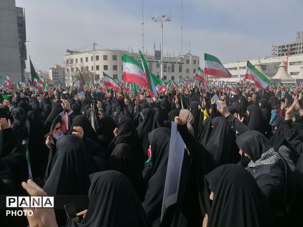 اجتماع بزرگ مردم مشهد در روز شهادت رهبر عظیم الشان انقلاب 