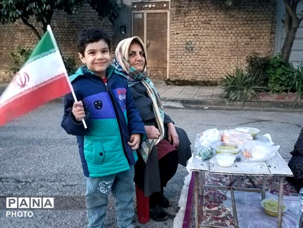 سفره افطاری خیابانی و تجمع منتقمین رهبر شهید در روستای ریحان‌آباد گلوگاه