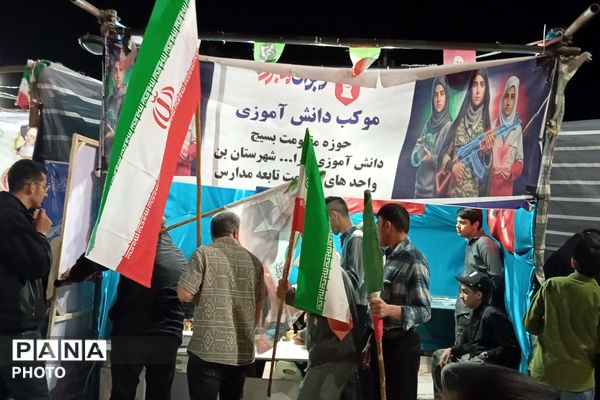 مردم بن میدان حماسه را خالی نمی‌کنند 