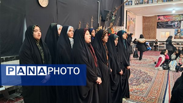 جشن نیمه شعبان در دبیرستان حضرت زینب (س)