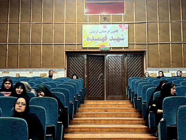 نشست گروه‌های برگزیده استانی رویداد بزرگ ملی «لیگ‌جت» در کانون فرهنگی و تربیتی شهید فهمیده کرج