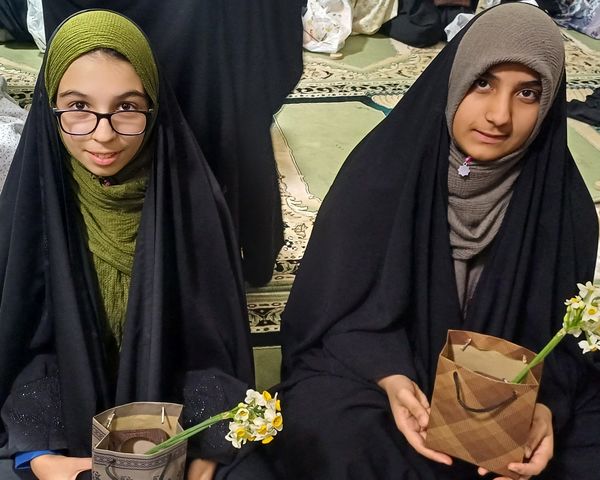 اعتکاف، پرواز دل‌های دختران دانش‌آموز کوهپایه