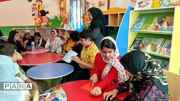 کلاس‌های اوریگامی ویژه نوجوانان در کتابخانه امام باقر
