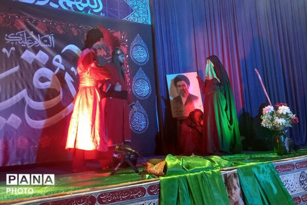 سفره‌ روضه حضرت رقیه (س) در صحن مطهر امامزاده جعفر بن موسی الکاظم (ع) پیشوا