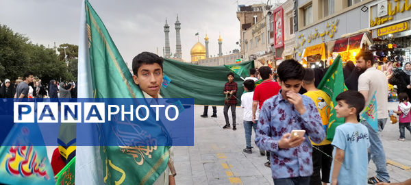 شادپیمایی دانش‌آموزان ابتدایی قم به‌مناسبت عید ولایت