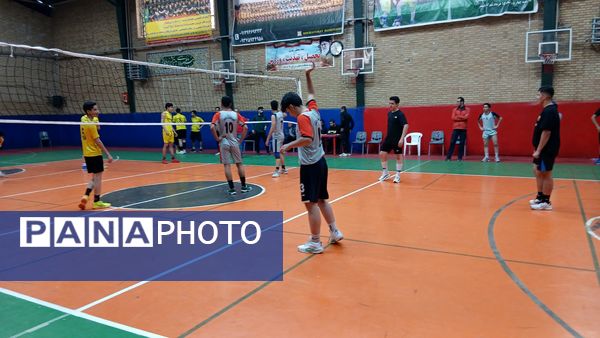 مسابقات والیبال بین مدرسه‌ای دانش‌آموزان ساوجبلاغ