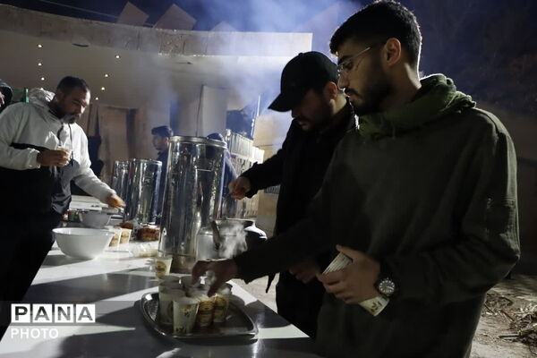 شب اربعین قائد امت اسلام در دانشگاه آزاد اسلامی مشهد