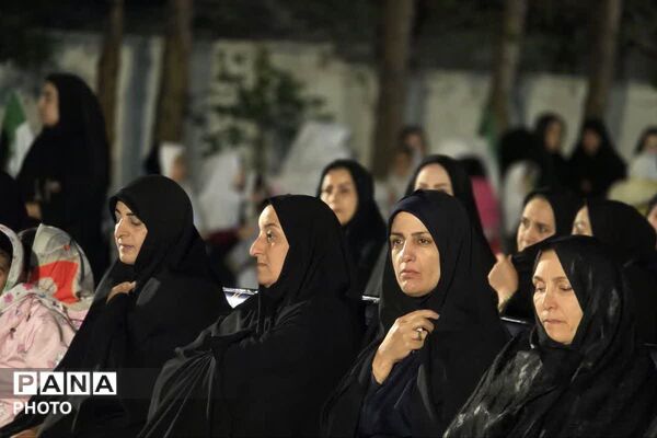  اربعین رهبر شهید امت اسلامی و دانش آموزان مدرسه شجره طیبه میناب در جوادآباد 