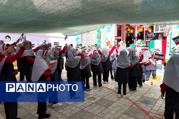 پویش پرچم همزمان با آغاز سال تحصیلی در دبستان سارا
