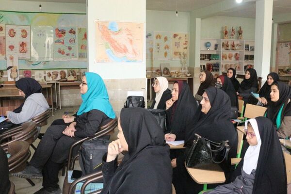 اولین جلسه رابطین تحقیق و پژوهش در پژوهش‌سرای هسته‌ای فیروزکوه 
