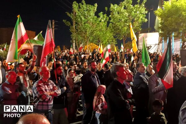تجمعات‌ شبانه ضد صهیونیستی در میدان امام خمینی (ره) شهرستان قرچک