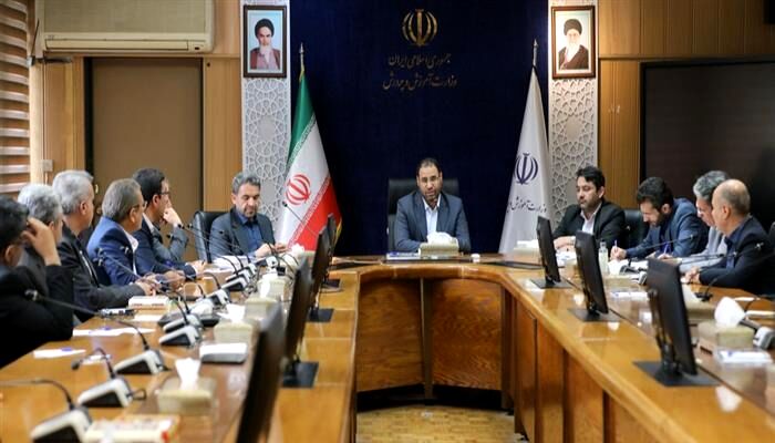 نقش معلم در تربیت نیروی انسانی تمام‌نشدنی و ماندگار است