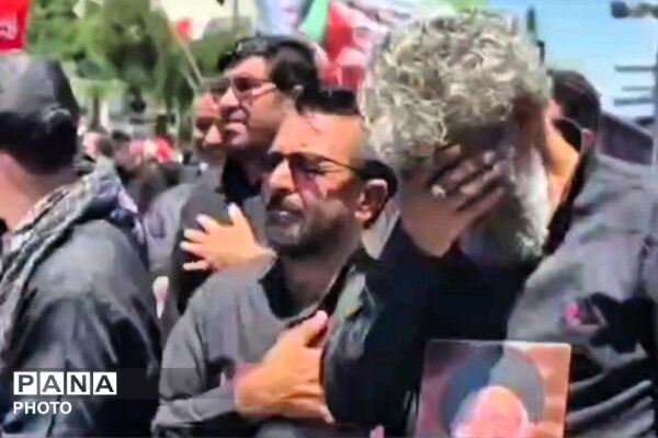 حضور حماسی مردم ولایتمدار مشهد مقدس