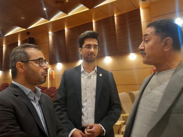 انتخابات اعضای انجمن اولیاء و مربیان ناحیه۷ مشهد