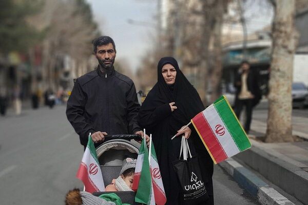 حضور گسترده مردم شهرستان شهید پرور شهرستان شهریار در راهپیمایی ۲۲ بهمن
