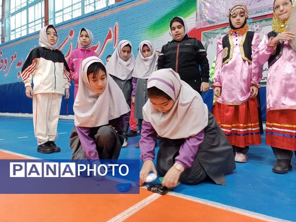 آئین افتتاحیه مسابقات فوتسال دانش‌آموزی منتخب آموزشگاه های شهرستانهای استان تهران به میزبانی ورامین 