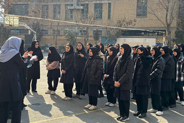 جشنواره فردا در مدرسه ایثار۲ ناحیه یک شهرری