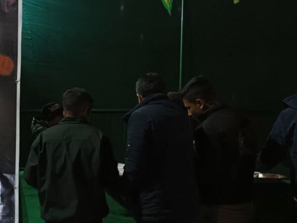 برپایی ایستگاه صلواتی شهرداری و شورای اسلامی شهر کاشمر
