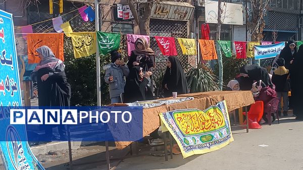 برپایی غرفه‌های فرهنگی به مناسبت میلاد امام زمان (عج) در نیشابور 