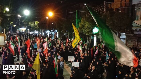 حضور پرشور مردم انقلابی ملایر در آیین «شب‌های اجتماع»