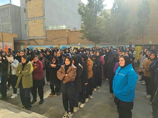 المپیاد علمی در دبیرستان 15 خرداد