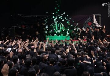 سفر قهرمان امت