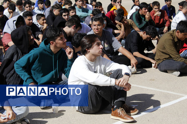 گرامیداشت هفته دفاع مقدس در دبیرستان شریعتی جاجرم