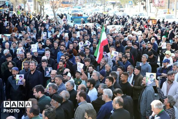 تجدید عهد با آرمان های رهبر شهید انقلاب در نماز جمعه فشافویه