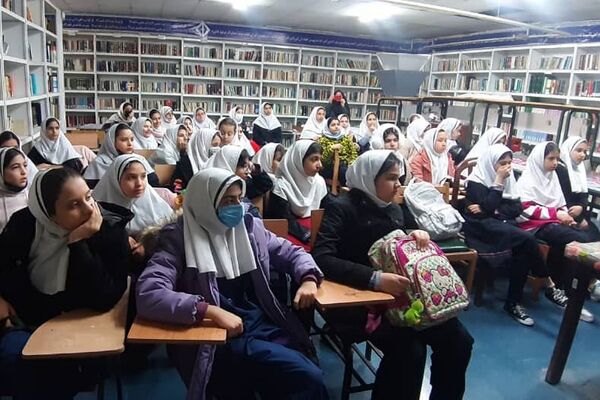 اردوی علمی پژوهشی دانش‌آموزان دبستان هجده دی ناحیه2 شهرری در پژوهش‌سرای بصیرت 