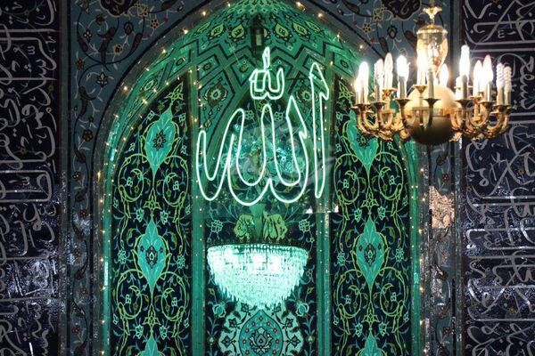 گزارشی از فرودگاه دل‌ها؛ زائران سکوت در باند پرواز به سوی خدا